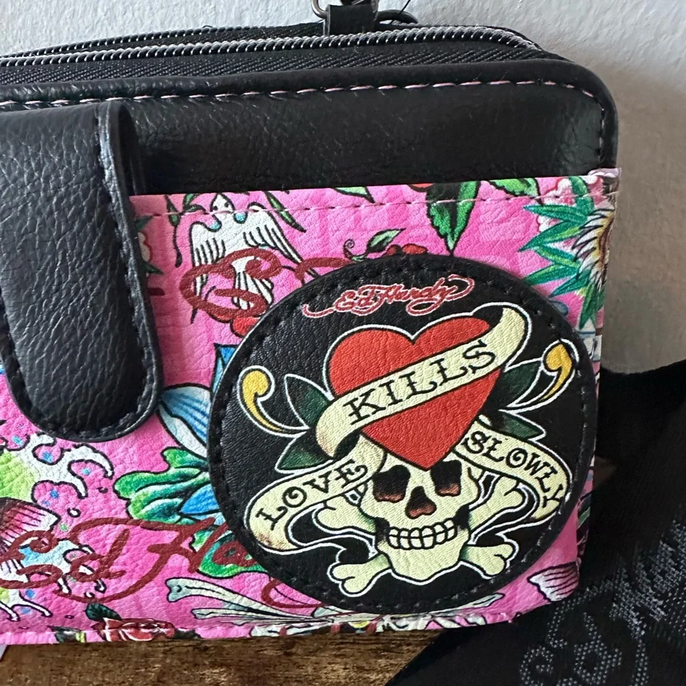 Ed Hardy Pink and Black Graphic Women's Wallet Wristlet Crossbody Bag NWT - Picture 5 of 10